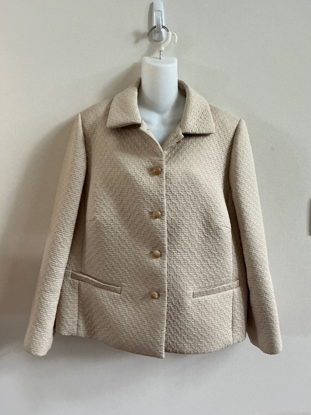 16 W fall weight quilted beige business jacket